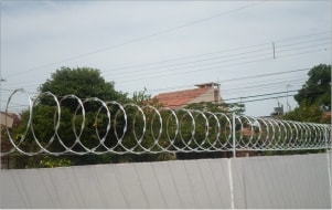 Cerca concertina instalada pela equipe Cerca Forte